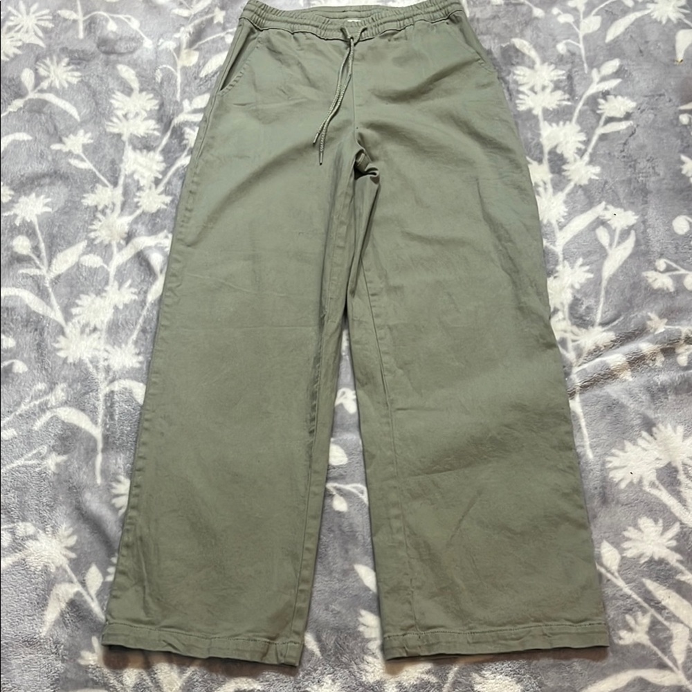 EUC YMI Green Straight Leg Pants Casual Style Sz S